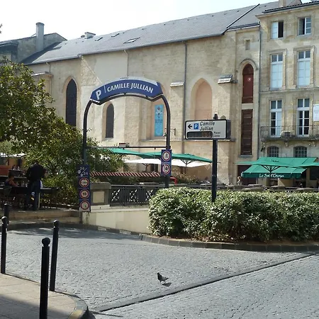 Les Trois Chandeliers Un Petit Paradis En Plein Centre * Burdeos